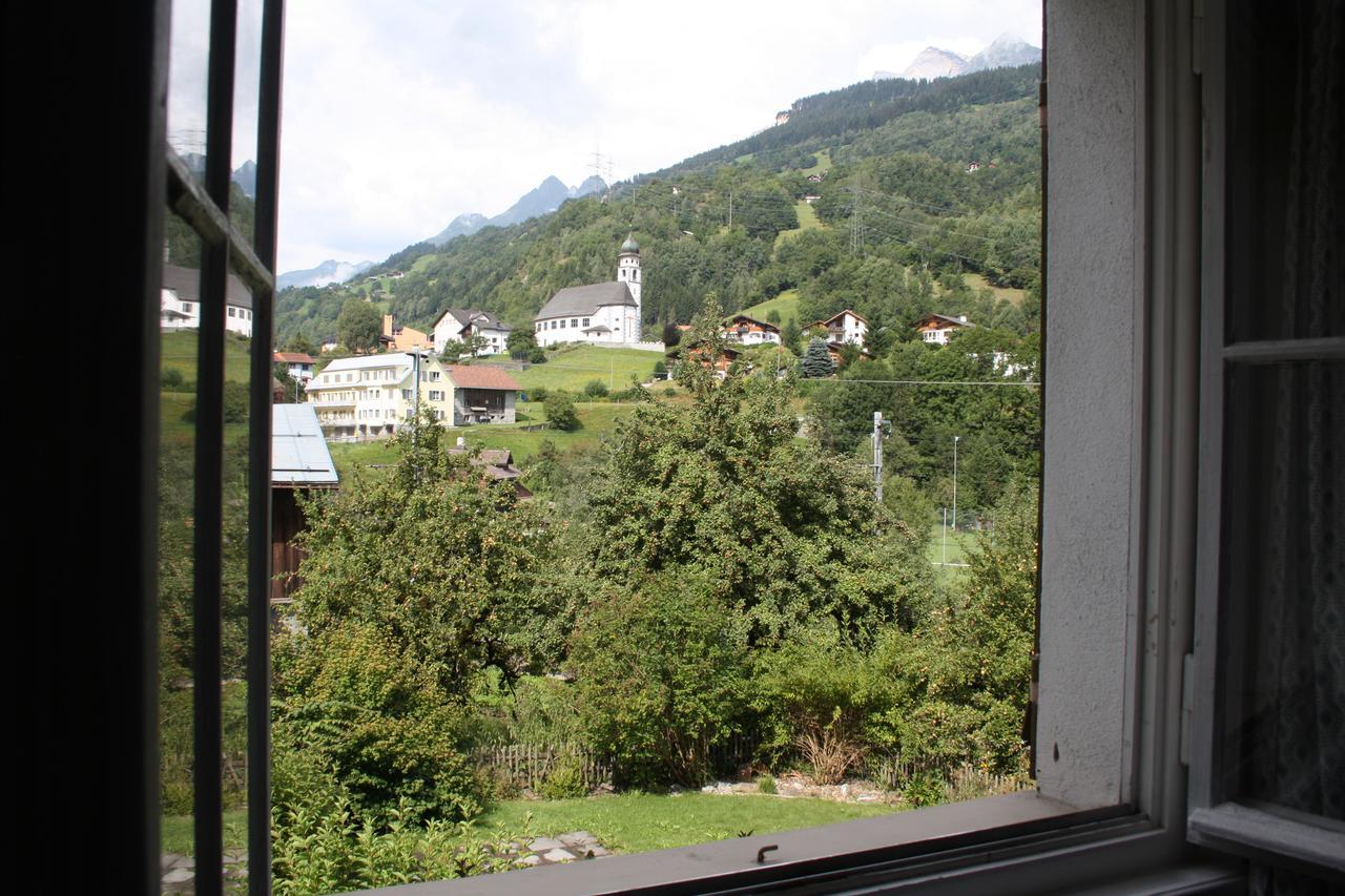 Bed and Breakfast Ustria Crusch Alva Tavanasa Экстерьер фото